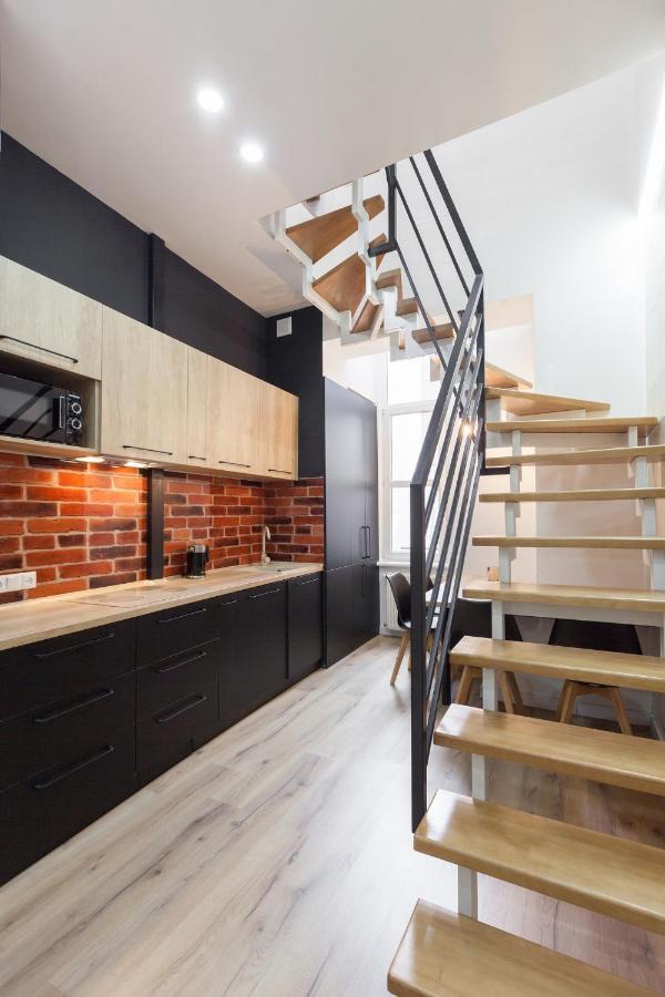 Leogrand Apartments On Khmelnytskoho 11 리비프 외부 사진