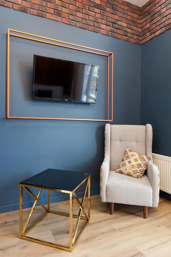 Leogrand Apartments On Khmelnytskoho 11 리비프 외부 사진