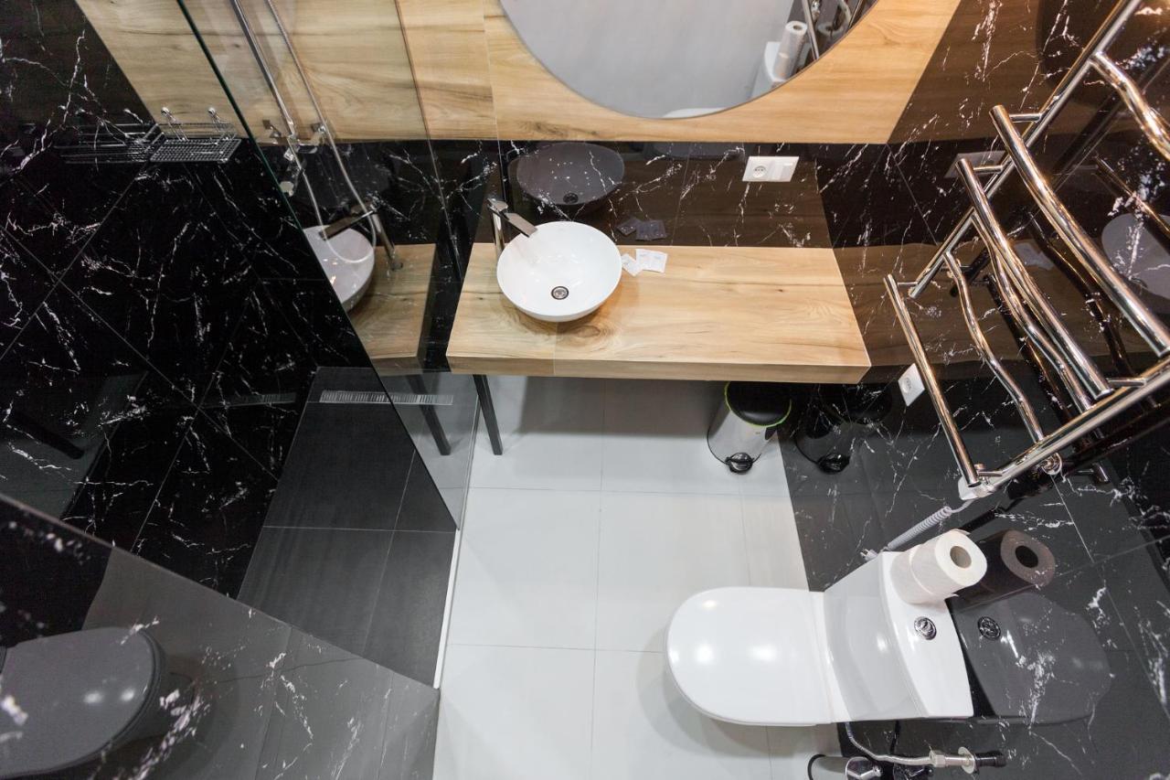 Leogrand Apartments On Khmelnytskoho 11 리비프 외부 사진
