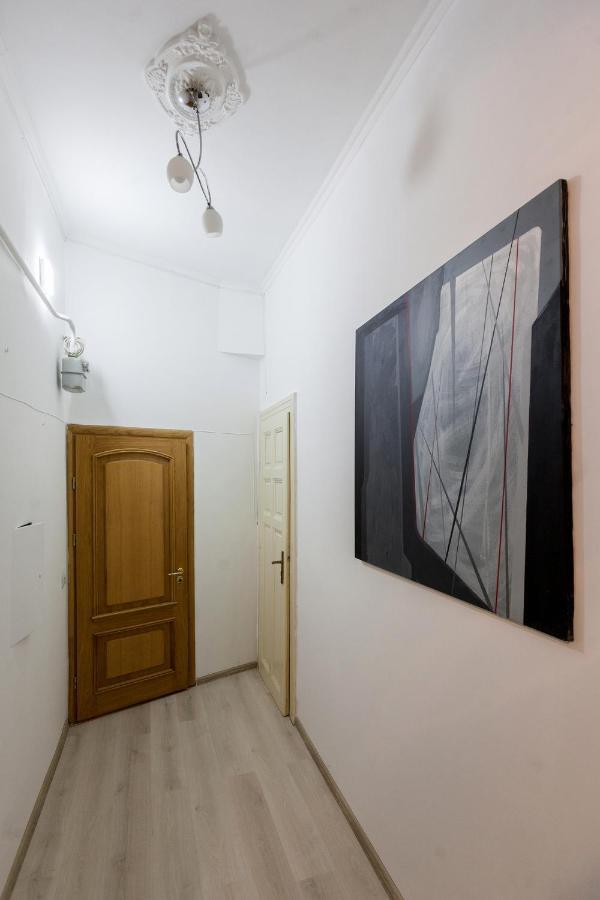 Leogrand Apartments On Khmelnytskoho 11 리비프 외부 사진