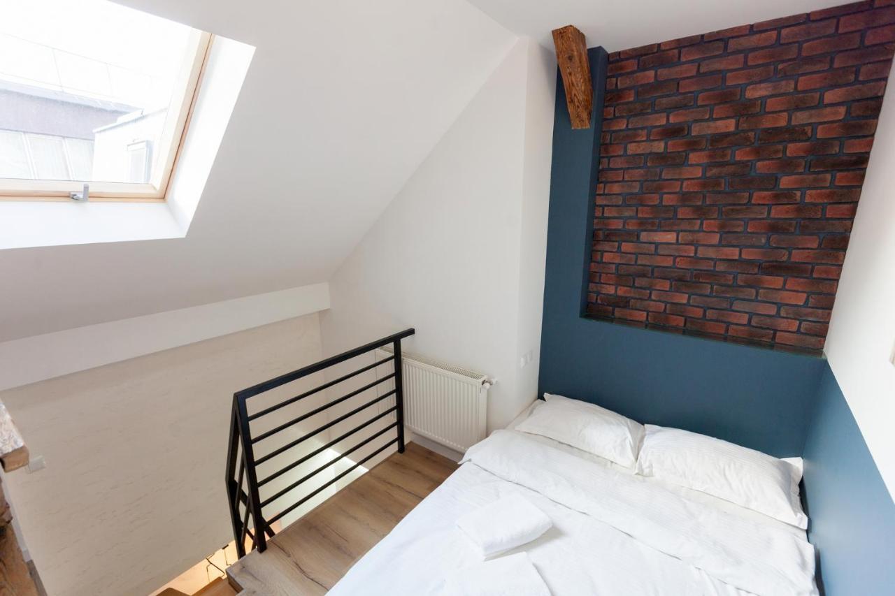 Leogrand Apartments On Khmelnytskoho 11 리비프 외부 사진